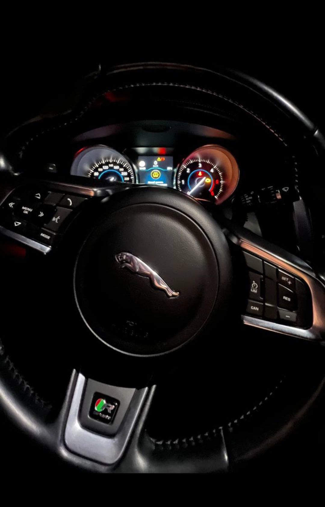 Продам Jaguar XF.Дизель 2.0.2017года.