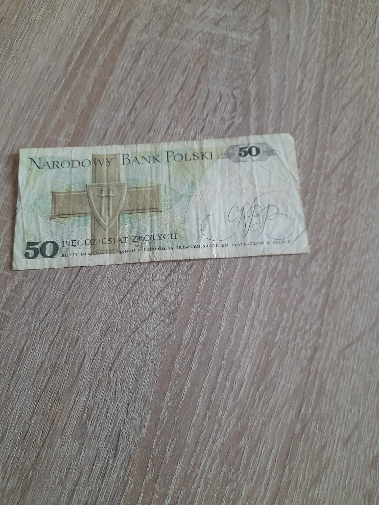 Banknot 50 złotowy.