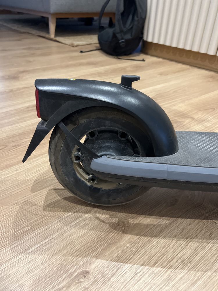 Trotinete eletrica Ninebot E2 E 11