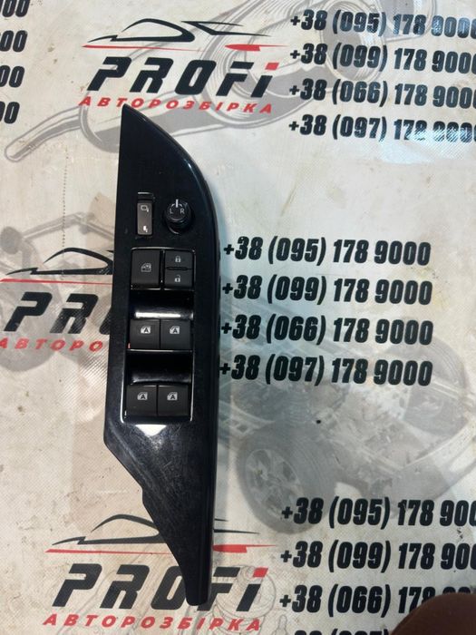 Стіклопідйомники Toyota Hilux 2016-2024