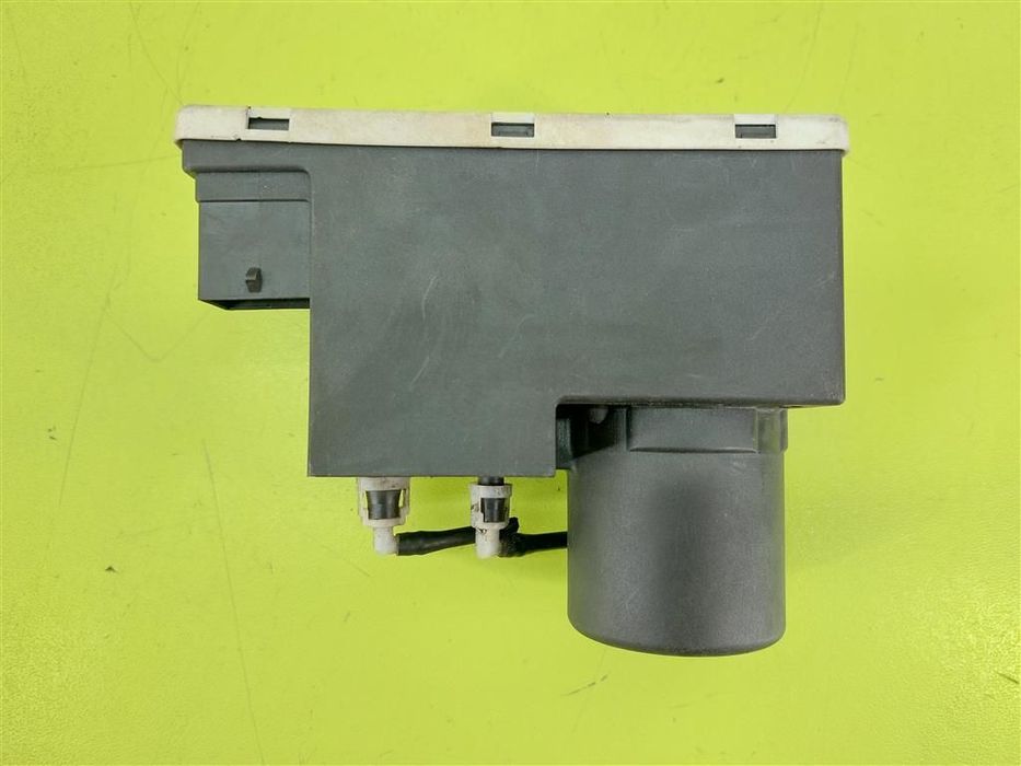 Pompka centralnego zamka Audi A4 B5 1995-2001  8L0862257A