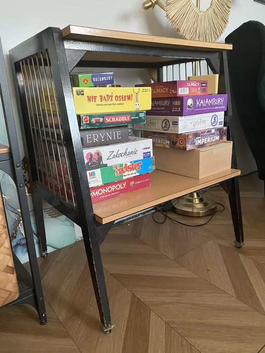 Regał prl z metalowymi bokami