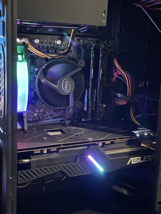 RX 5700 XT | i5-11400F | 16GB DDR4 | 240GB SSD | 600W Ігровий ПК