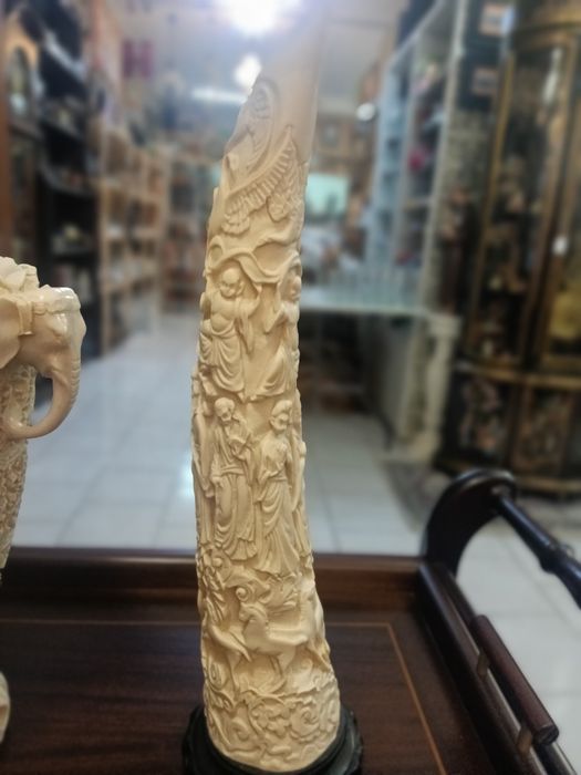 Jarra e Presa em resina/marfinite