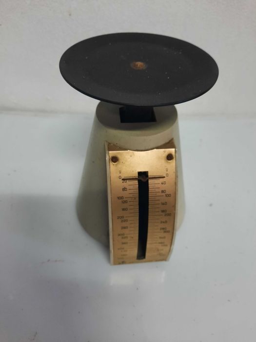 Balança gramas antiga