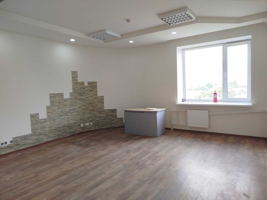 Оренда офісу 160 м2 у центрі міста з укриттям