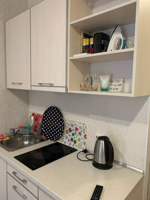 Сдам посуточно метро Спортивная,Защитников Украина