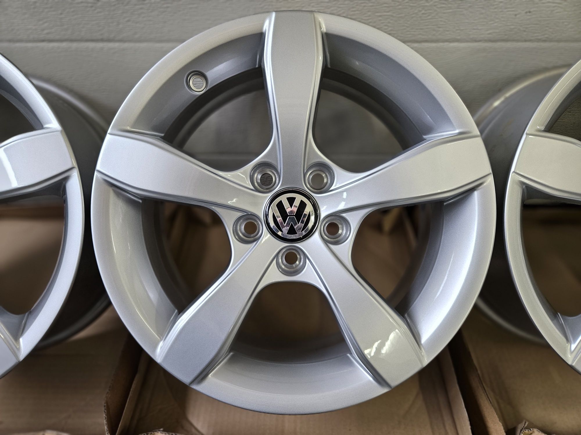 VW 16 " Felgi 5x100 Nowe T-Cross Taigo Tcross Alufelgi Volkswagen