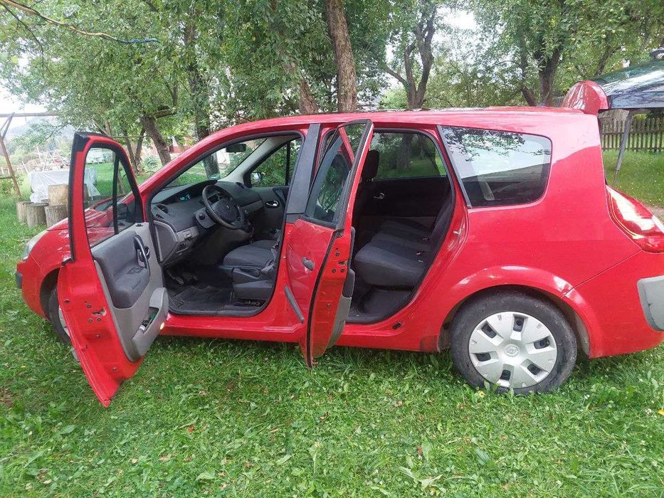 Продаю Рено Гранд Сценік 2007 власний автомобіль пригнаний для себе.