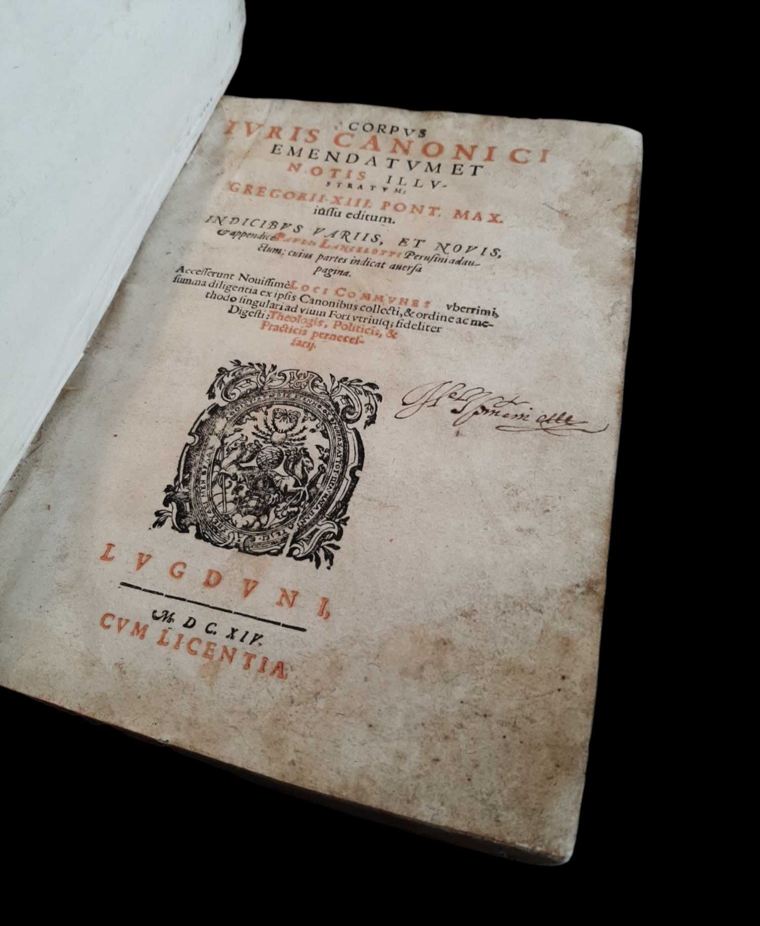 Livro - Corpus Iuris Canonici Emendatumet notis illu stratum - 1614