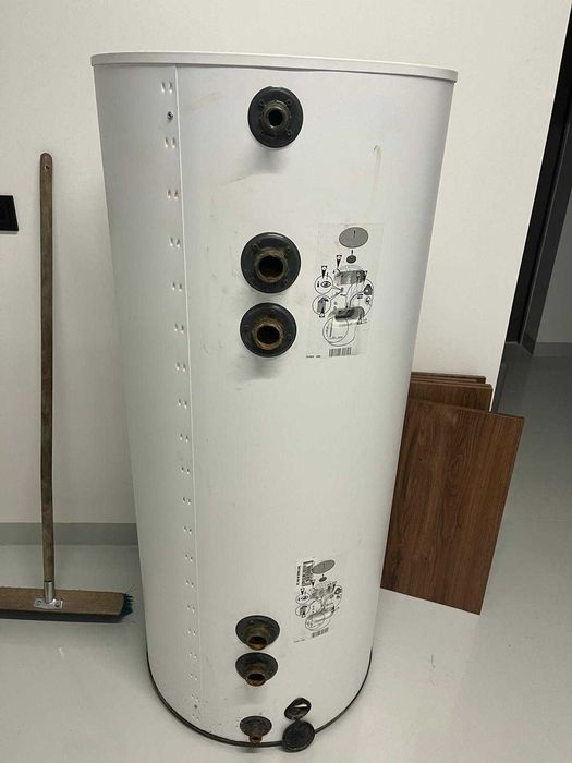 Bufor wody grzewczej VIESSMANN Vitocell 100-E 200L typ SVWA