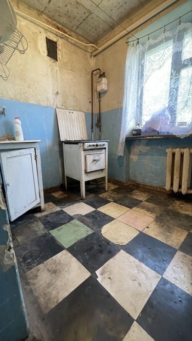 Продам 3 х кімнатну ЖД вокзал