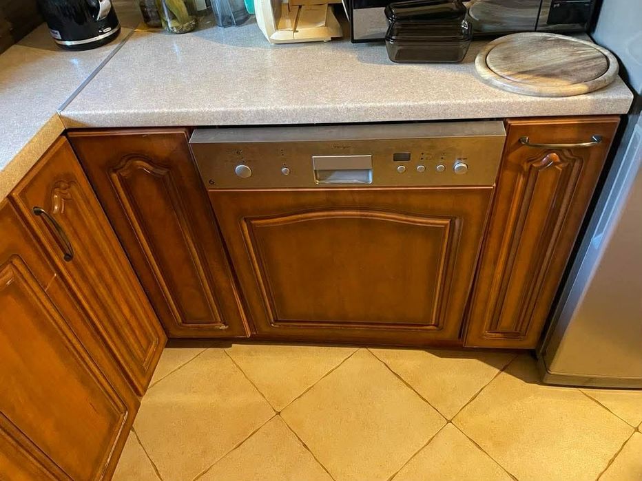 Meble kuchenne ze sprzętem AGD (bez lodówki) – komplet do sprzedaży