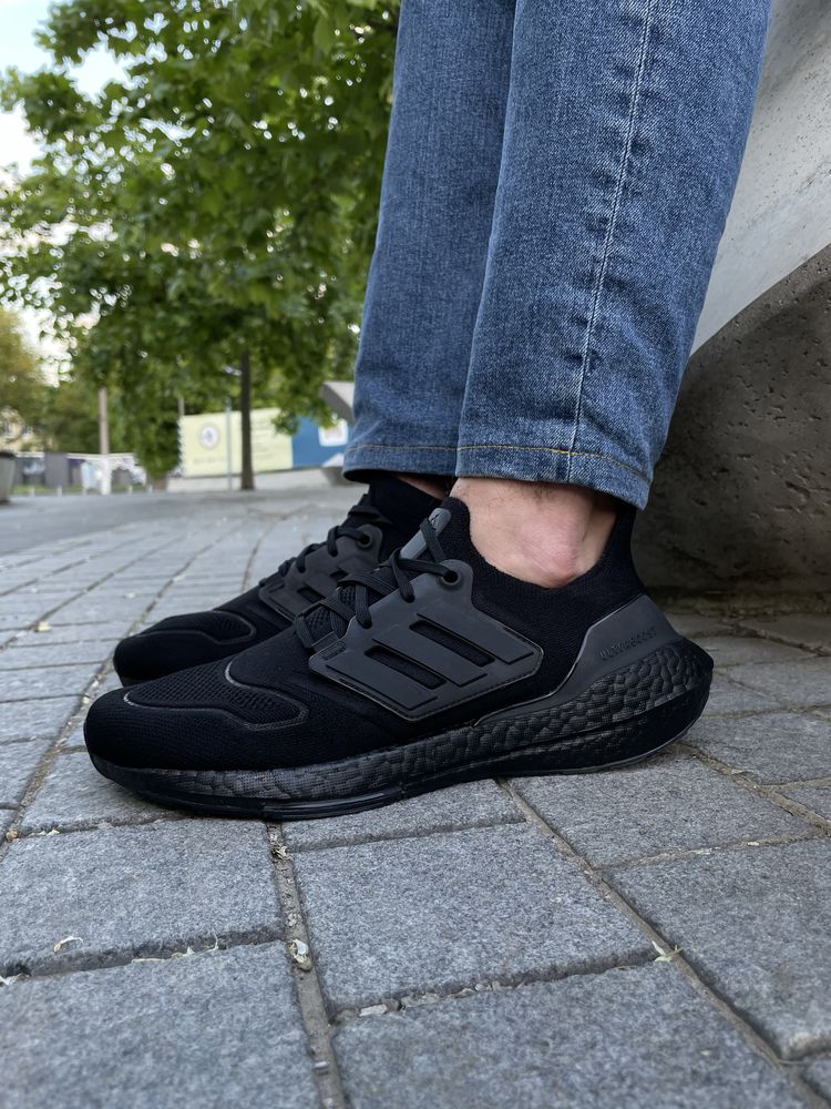 Adidas Ultraboost 22 оригінал адідас бігові кросівки на літо сітка