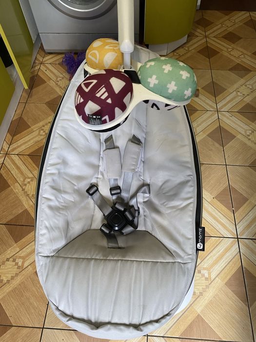 Заколисуючий центр Mamaroo 5