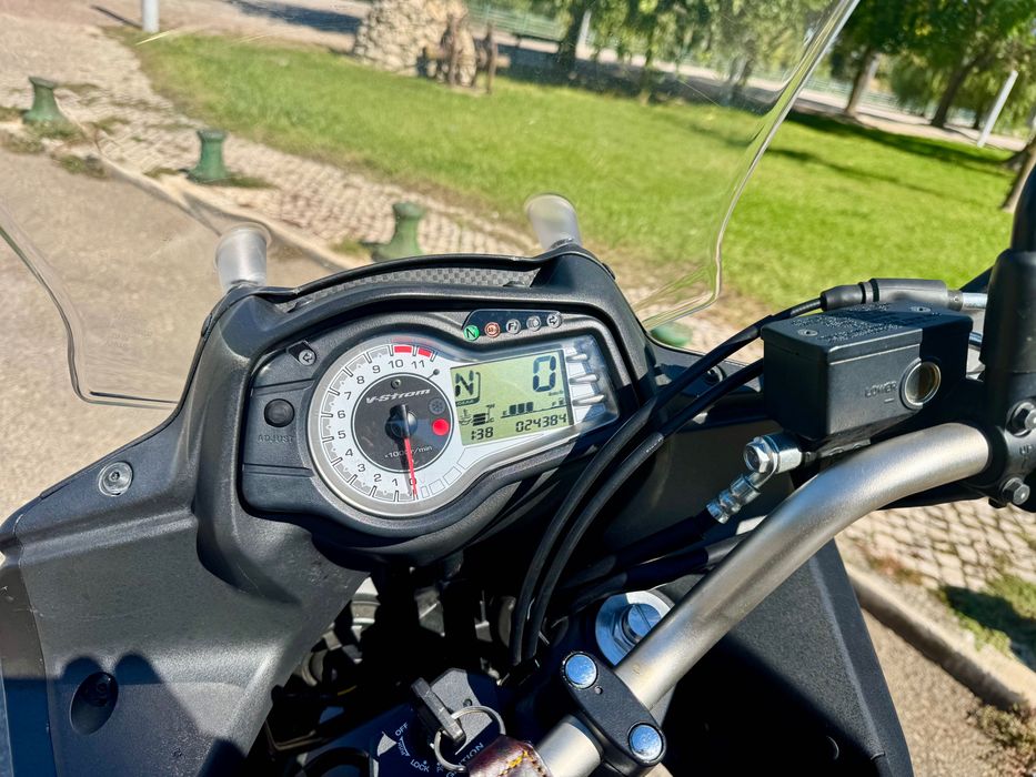 DL650 V-Strom Suzuki 2016 25 mil.