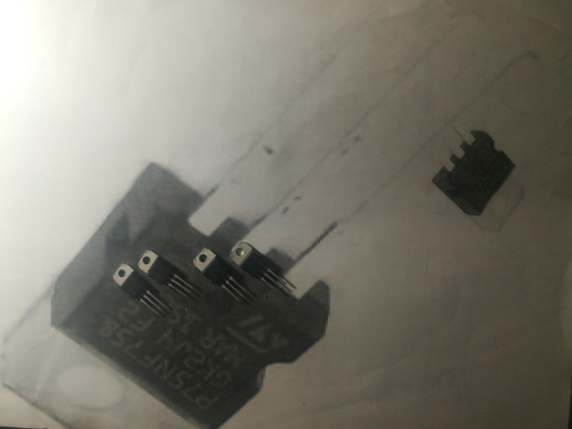 Транзистор Mosfet STP60NF06 , и Kорпуса пластикові,