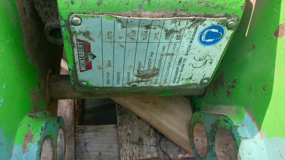koparka młot wyburzeniowy do kucia MONTABERT BRP 100 waga 265 kg