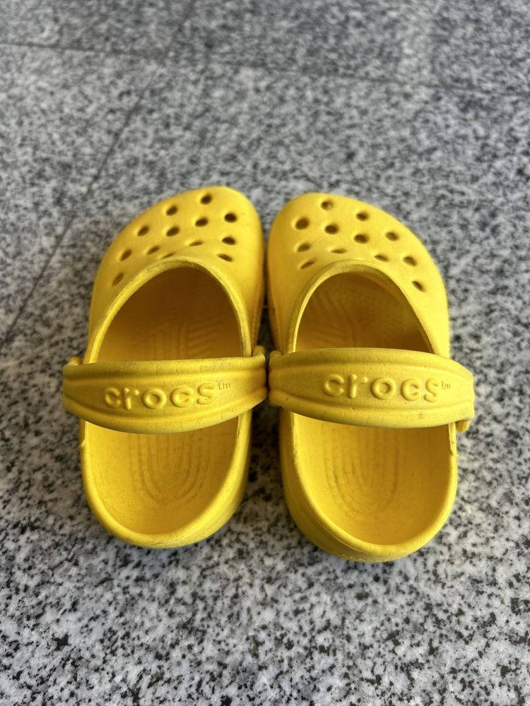 Crocs 24 ou 25 criança socas chinelos