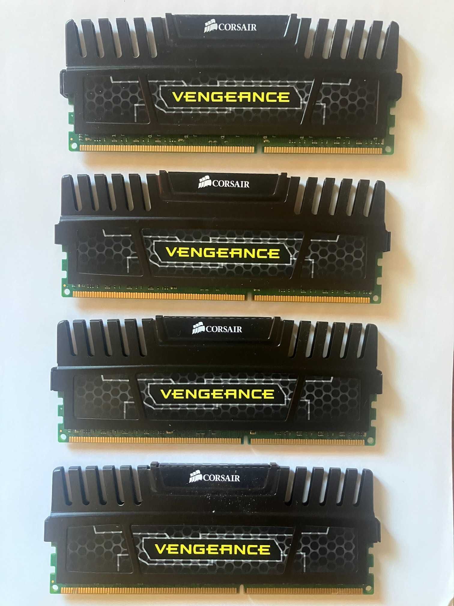 Kit 16Gb Memória DDR3 1600 Corsair