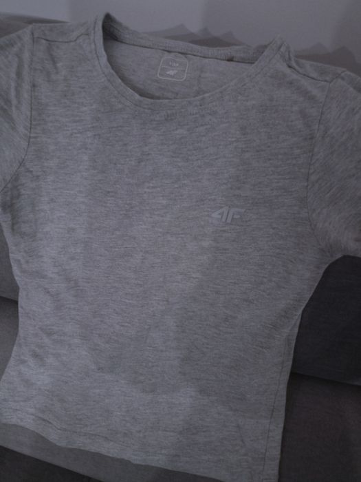 Spodnie welurowe i koszulka 4F r. 134.