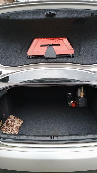 Продам Ауді А4 б6 1.6 бензин