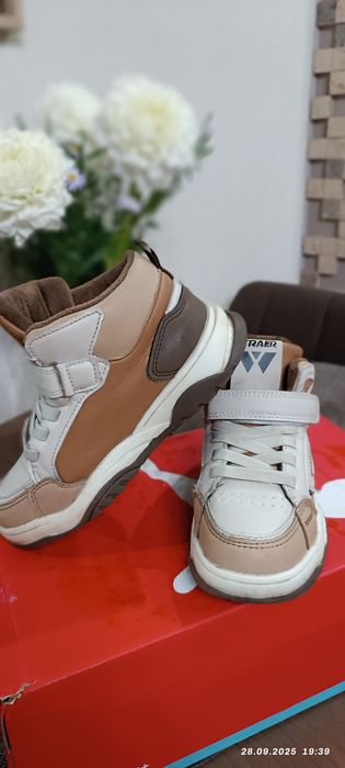 Кросівки осінь 32 р.