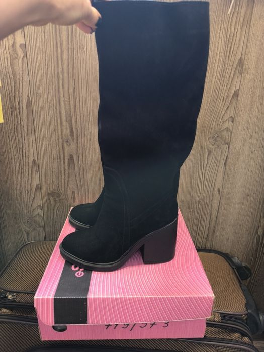 Зимние замшевые сапоги 37 размер