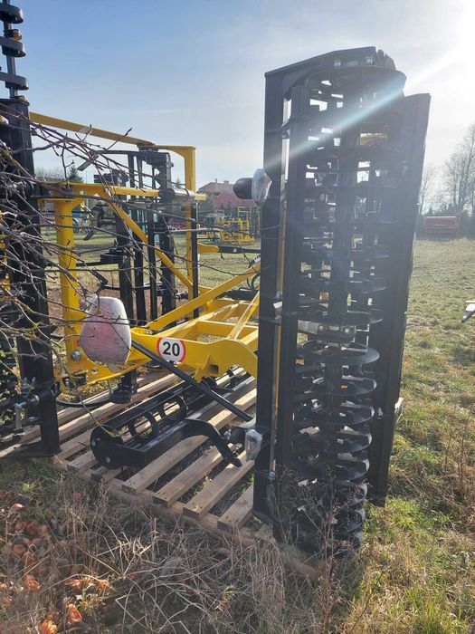 Agregat przedsiewny BEDNAR SWIFTER SN 4000 dostępny od ręki 2024