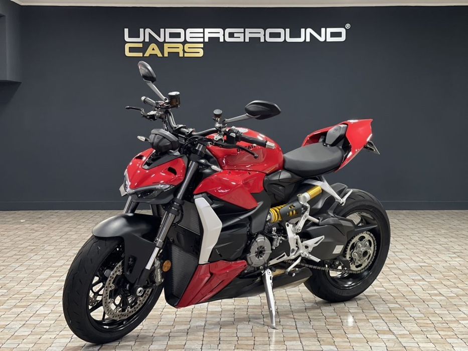 Ducati Streetfighter V2