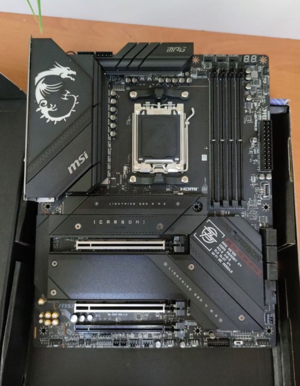 Материнська плата MSI X670E Carbon/Гар 3 міс/SiliconFox