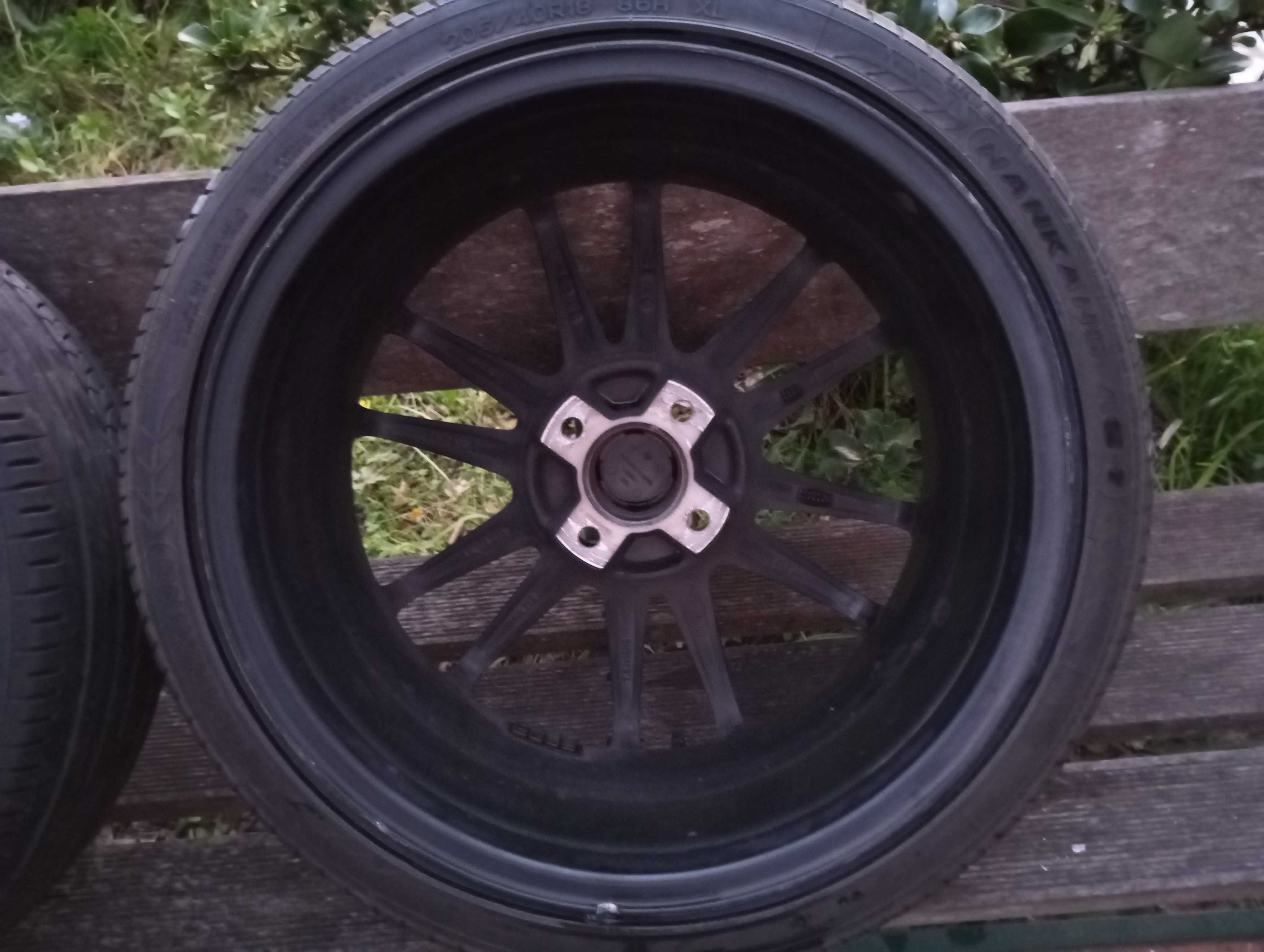 Vendo 4 Jantes Alutec Monstr com pneus Nankang
205/40/18