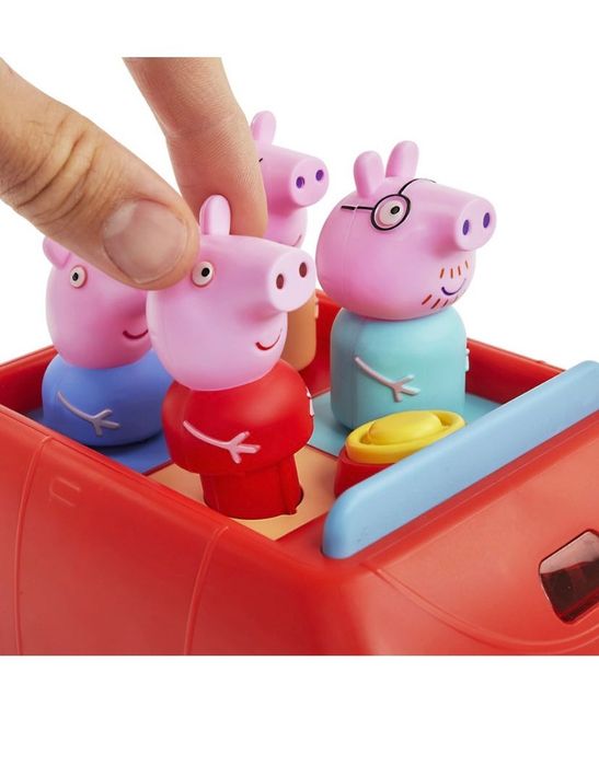 Інтерактивна машинка Свинка Пеппа hasbro car Peppa світло та звук