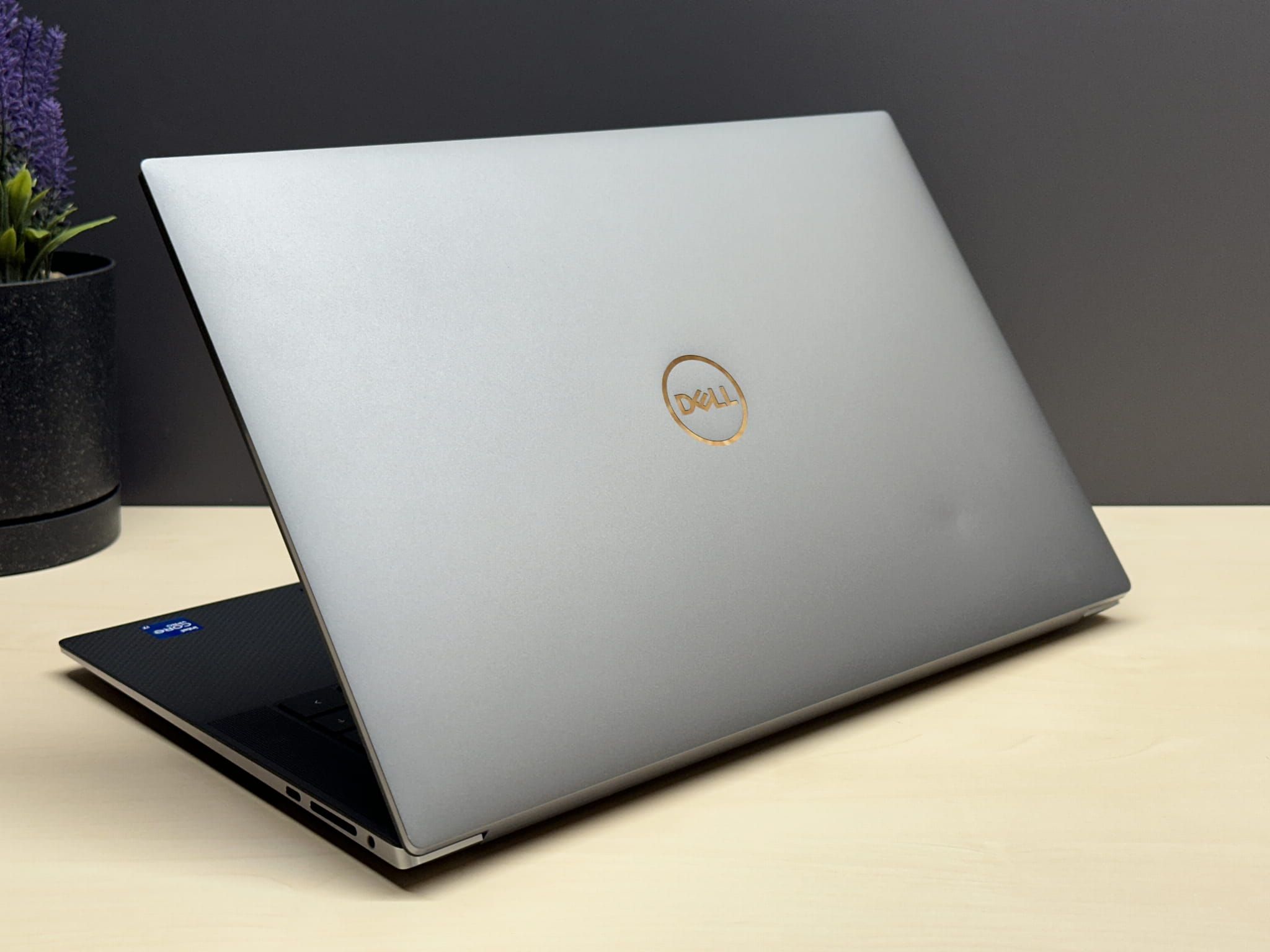 Laptop DELL Precision 5560 | i7-11850H / FHD+ / Quadro T1200/ 32 / 512