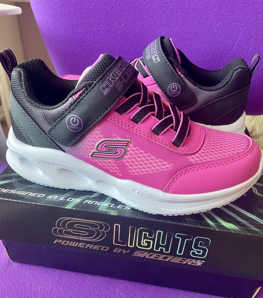 Нові светящиеся кроссовки кросівки що світяться Skechers 32р