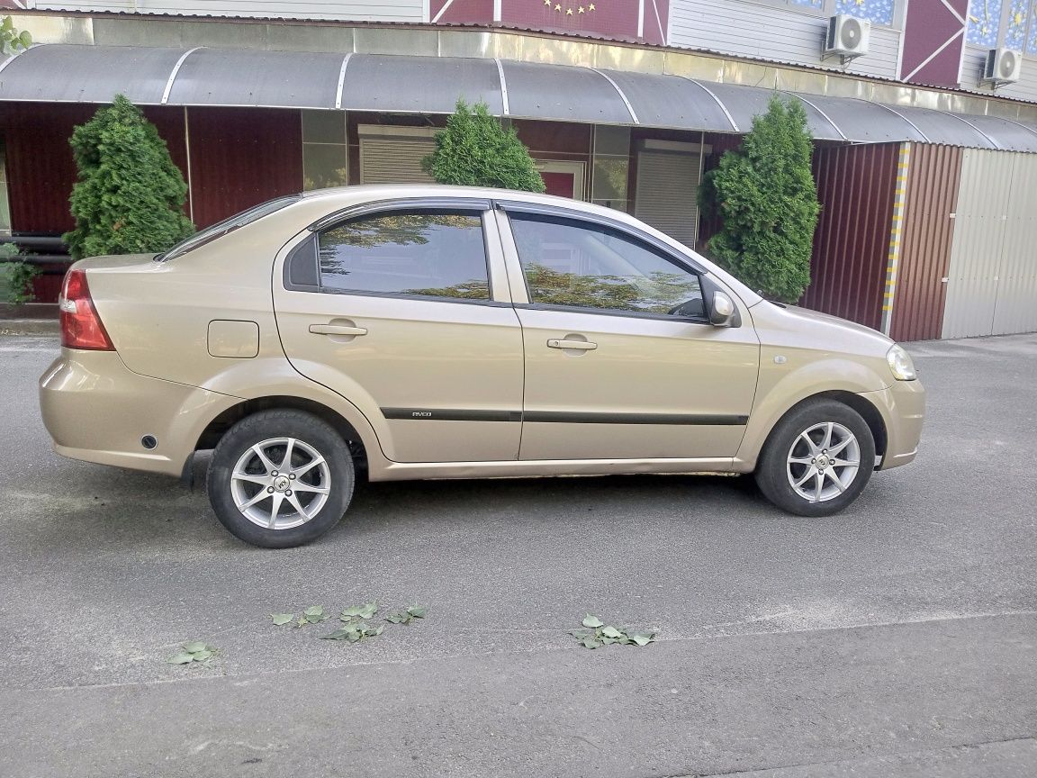 Авео в хорошем состоянии