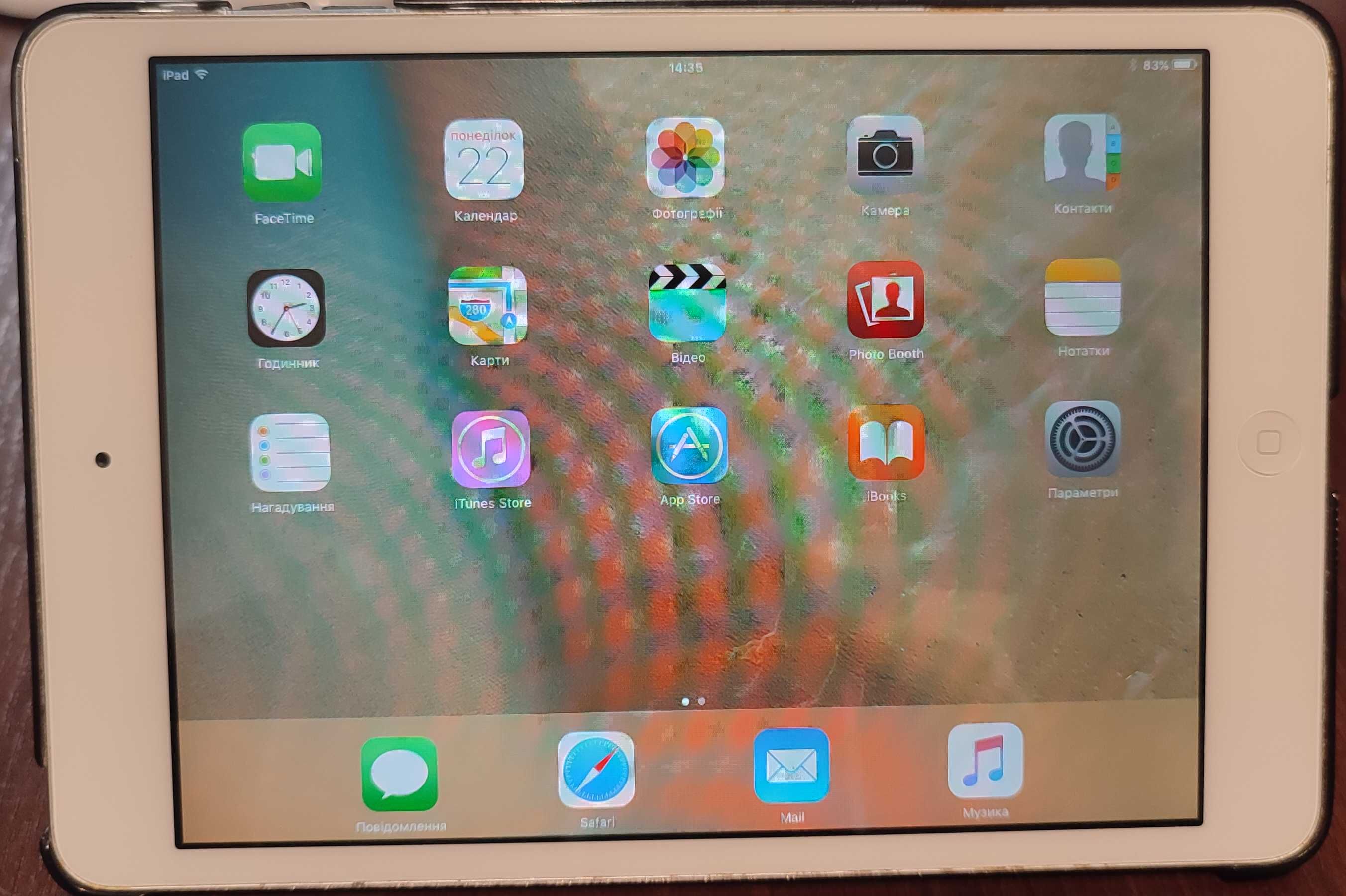 Apple iPad mini Wi-Fi 16 GB White (MD531)