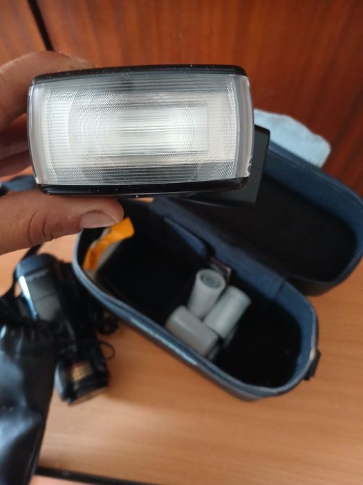 Câmara Olympus Analógica + Flash G40 + Bolsa