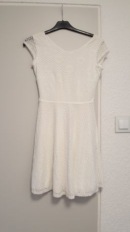 Biała sukienka koronkowa S