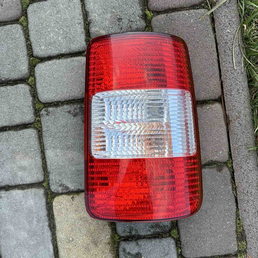 Задній фонар фара гольф 4 5 6 пасат B6 туран каді шкода а5 ауді 3 а6с6