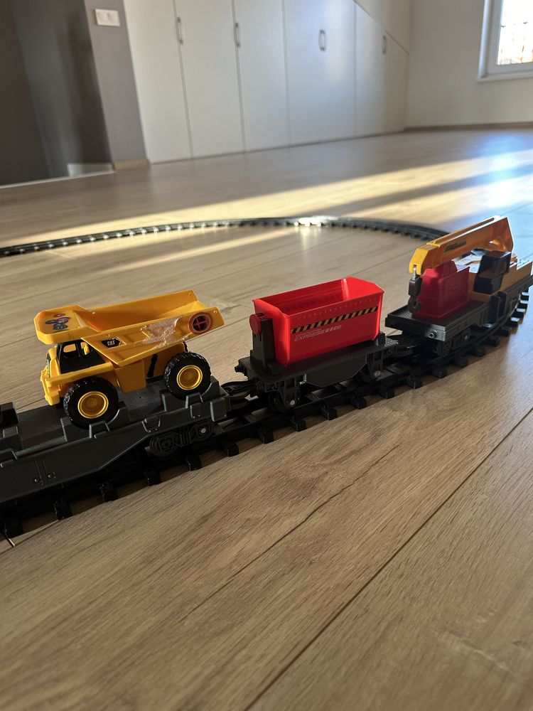 Поїзд -  Моторизована залізниця CATERPILLER Train Set Equipment