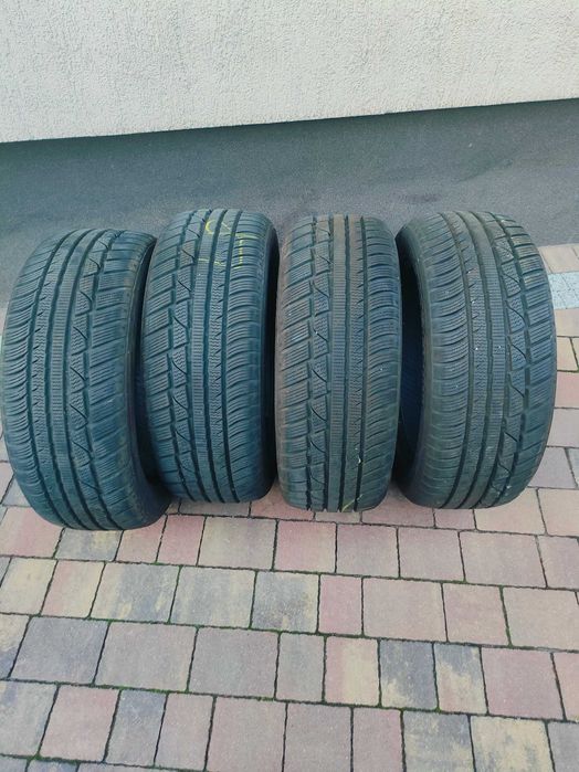 Opony zimowe 235/55 R18 Ładny bieżnik