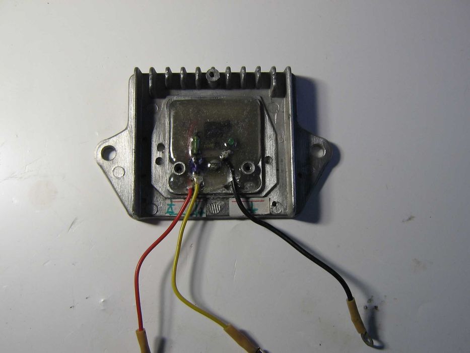 Автомобильный драйвер мощных светодиодов