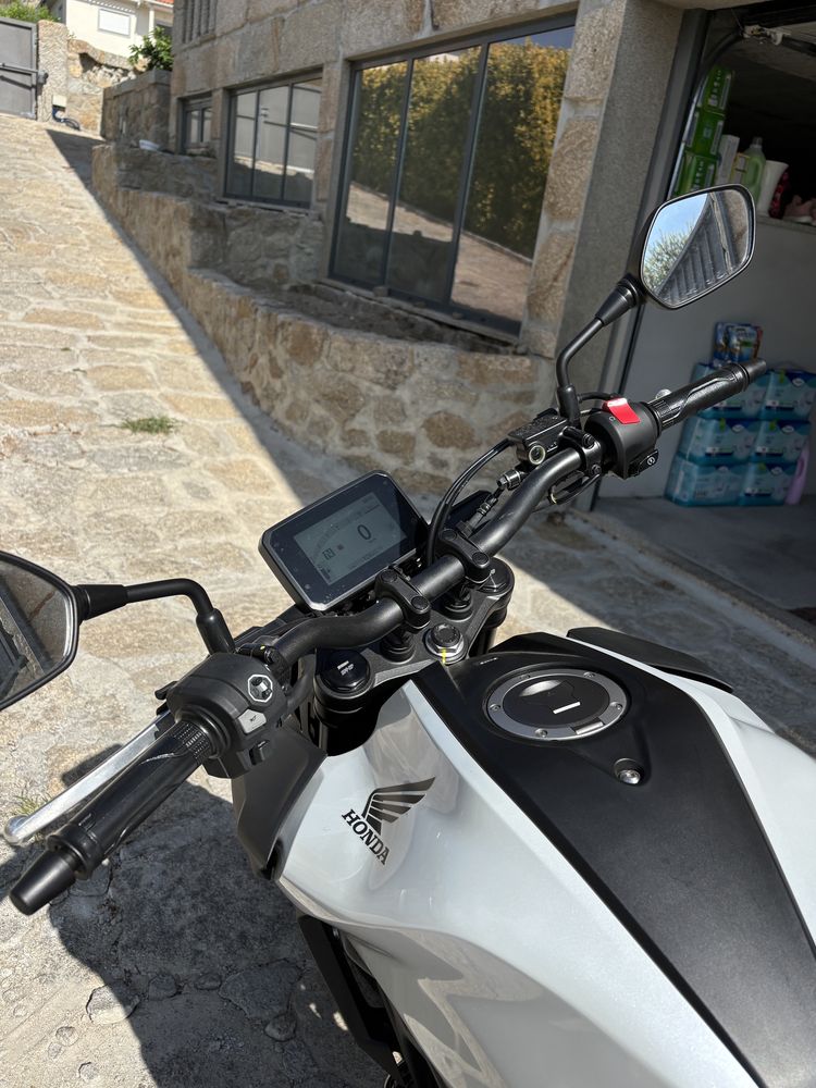 Honda CB125R – 2024 – 127 km – Como Nova