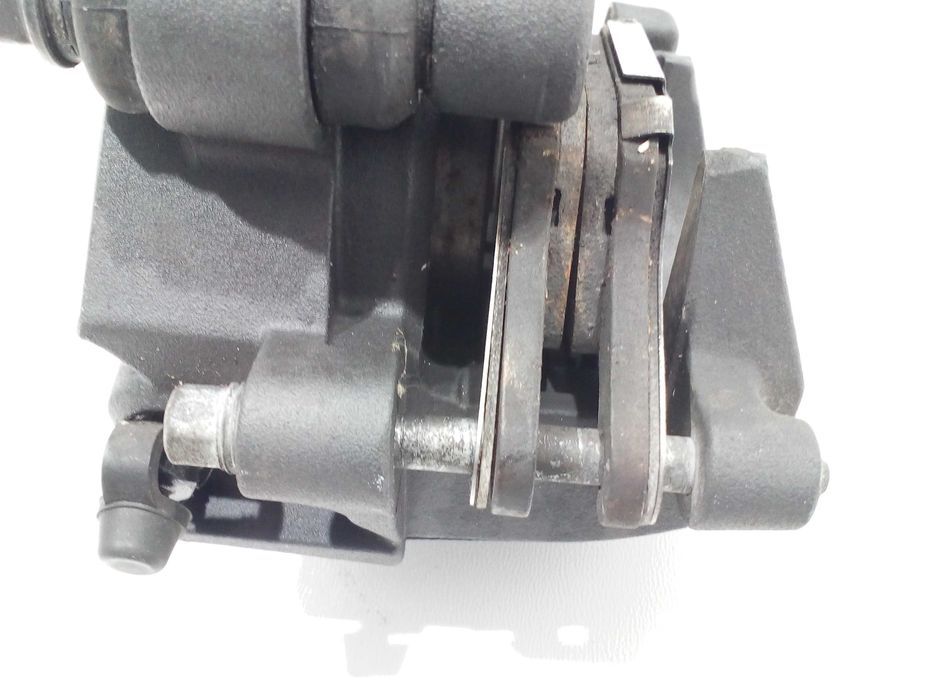 Kawasaki z 650 , z-650 , er 650  tylny zacisk hamulcowy