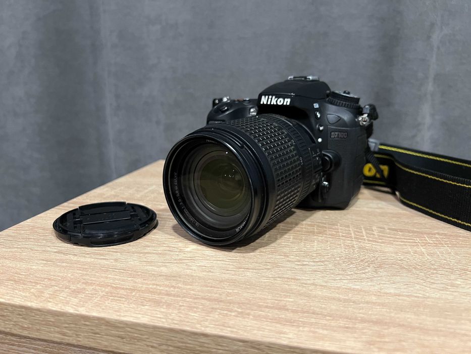 Терміново! Nikon D7100 + Nikkor AF-S DX 18-140mm + AF Nikkor 50mm