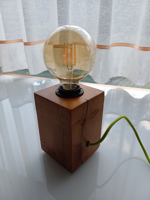 Lampka drewniana handmade w stylu loft z litego drewna dębowego