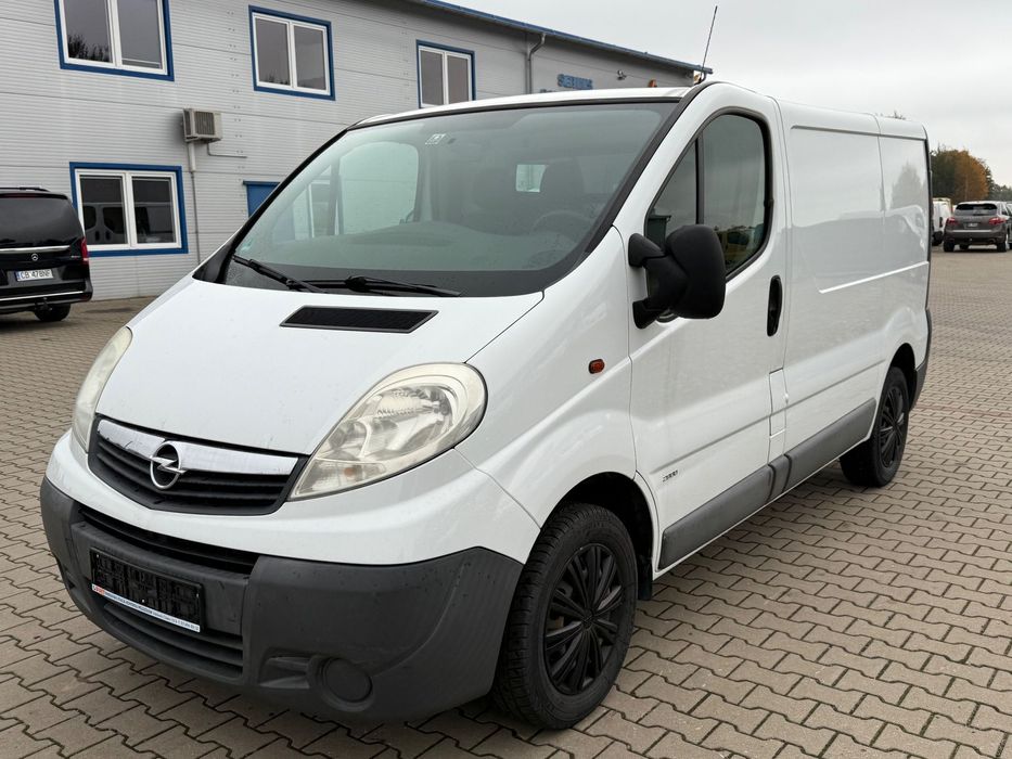 Opel Vivaro 2.0cdti bezwypadkowy z Niemiec  Sprowadzony