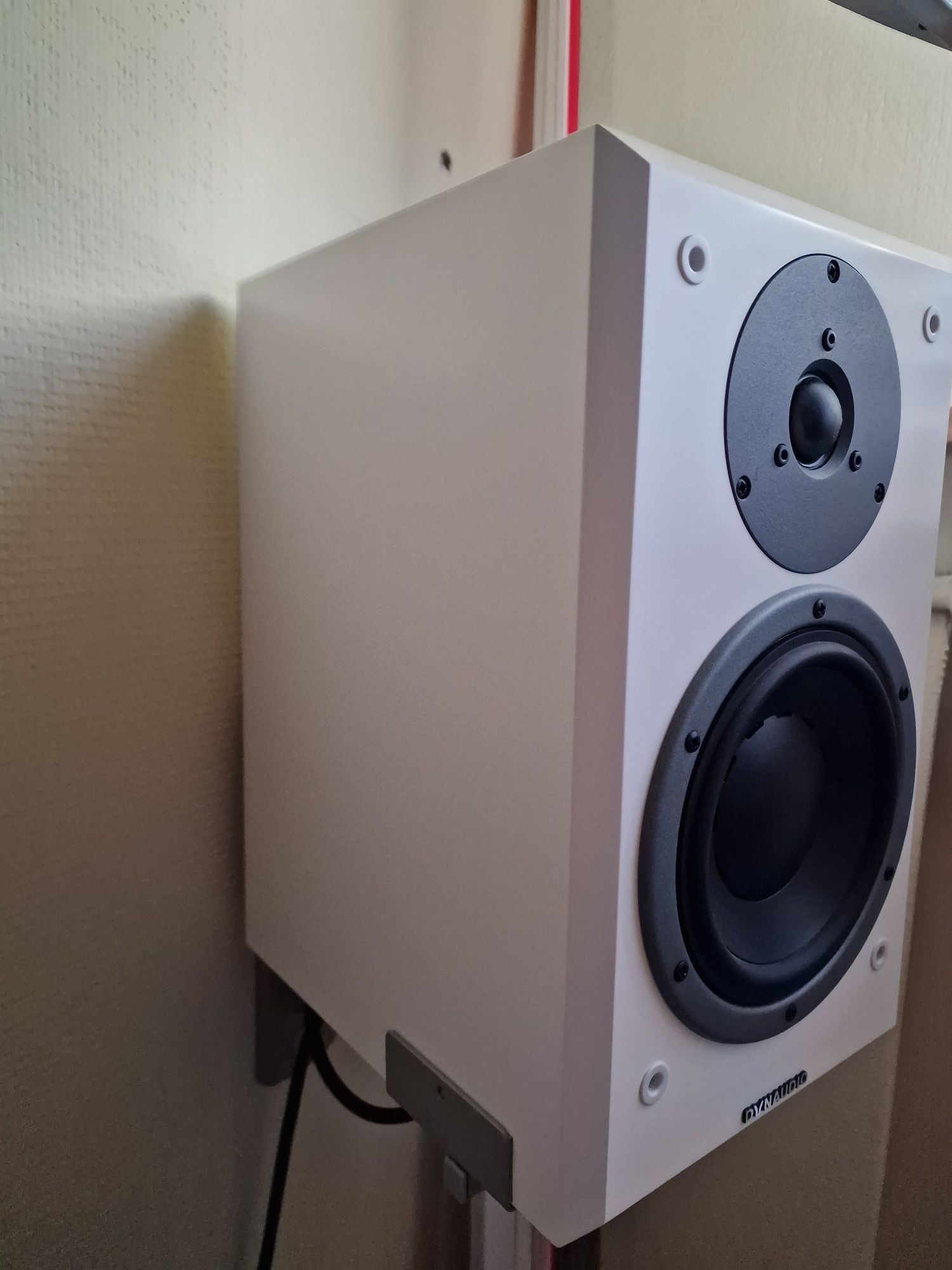 Dynaudio Emit M20 Kolumny podstawkowe