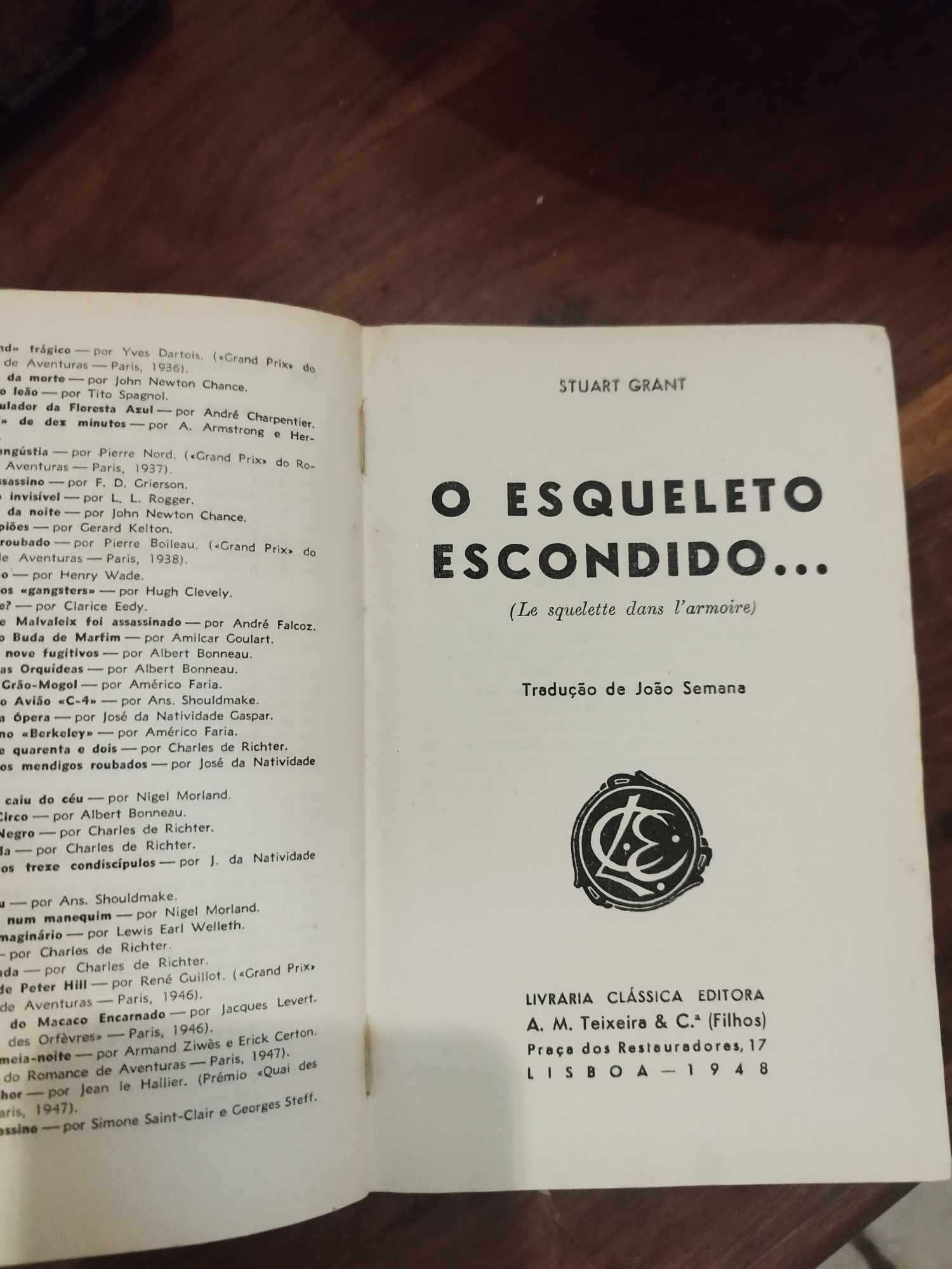 Livro O Esqueleto escondido